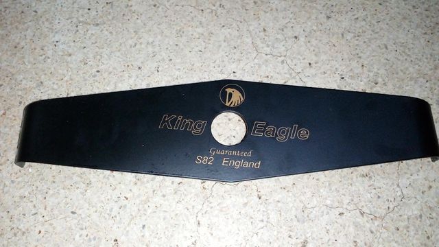 ใบมีดตัดหญ้า ปลายงอชุบแข็ง King Eagle 12\